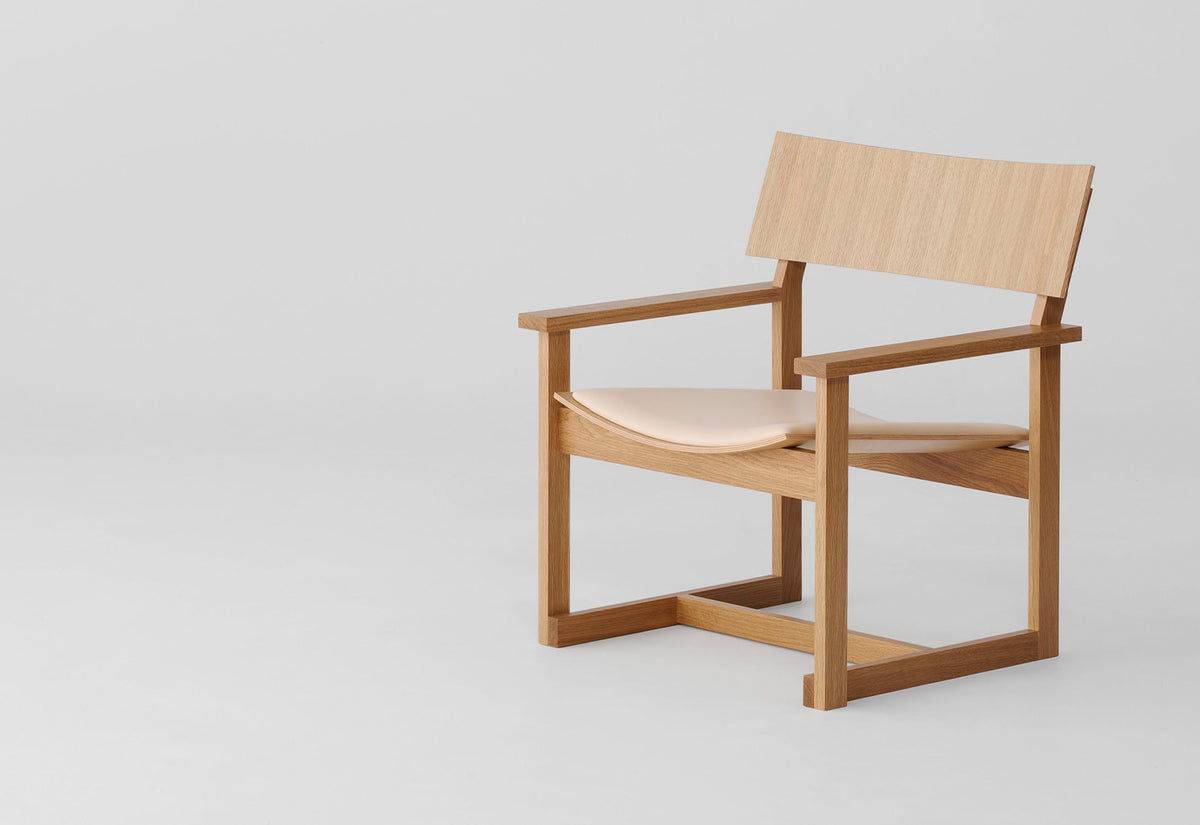 Makuri Lounge Chair | Upholstered, Michael anastassiades, Koyori