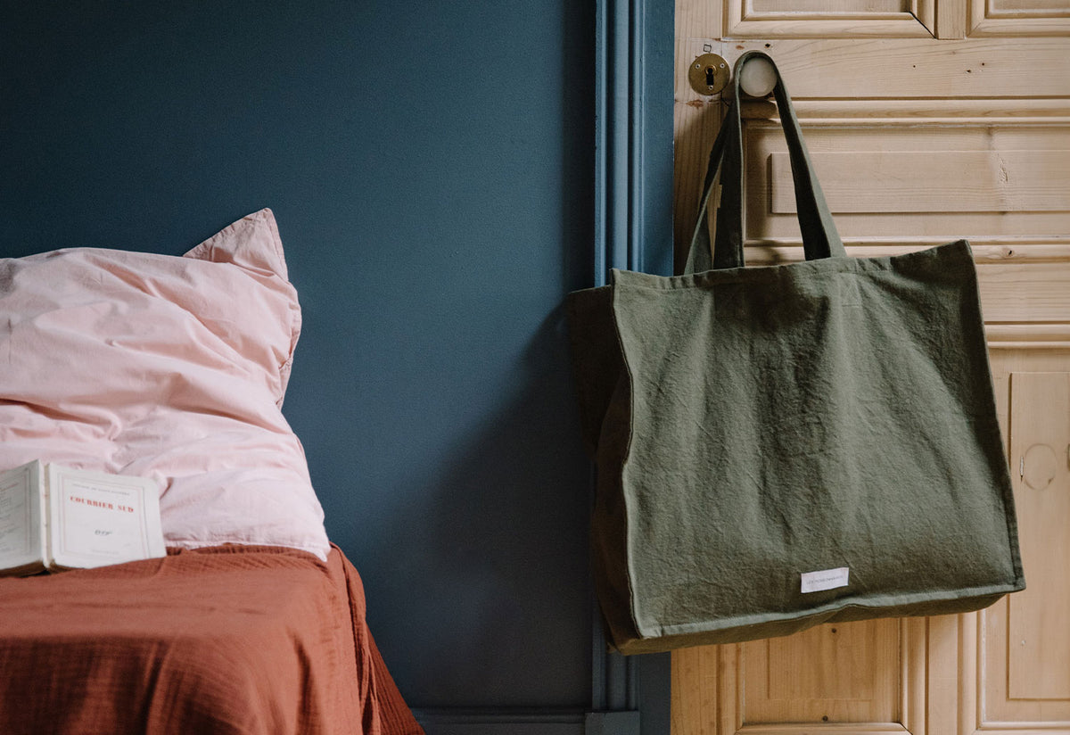 Tote Bag, Les pensionnaires