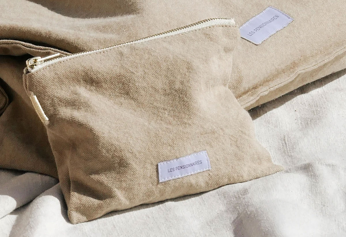 Zipped Pouch, Les pensionnaires