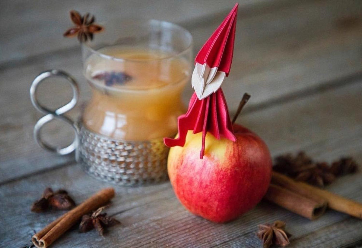 Elf Decoration, Lovi