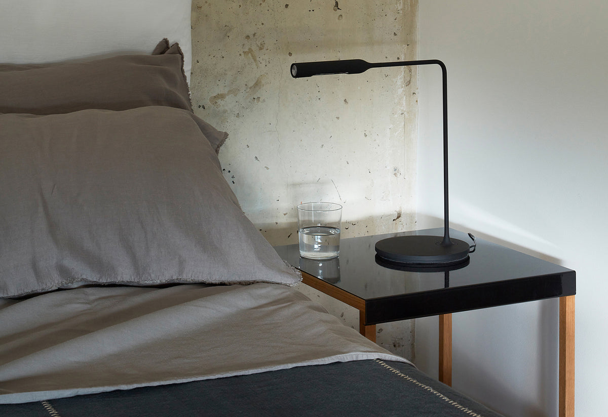 Flo Bedside Lamp, Foster and partners, Lumina italia