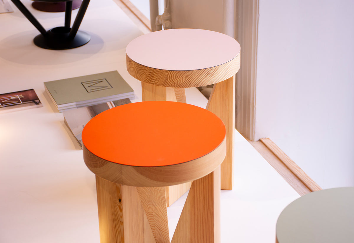 スツール Konstantin Grcic MATTIAZZI CUGINO Cugino Wooden Stool by Mattiazzi | Steelcase