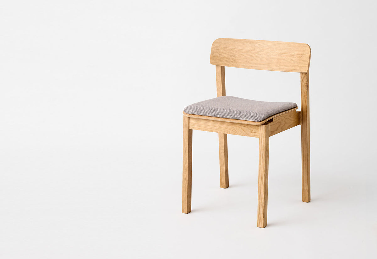 Everyday Chair | Upholstered, Moebe