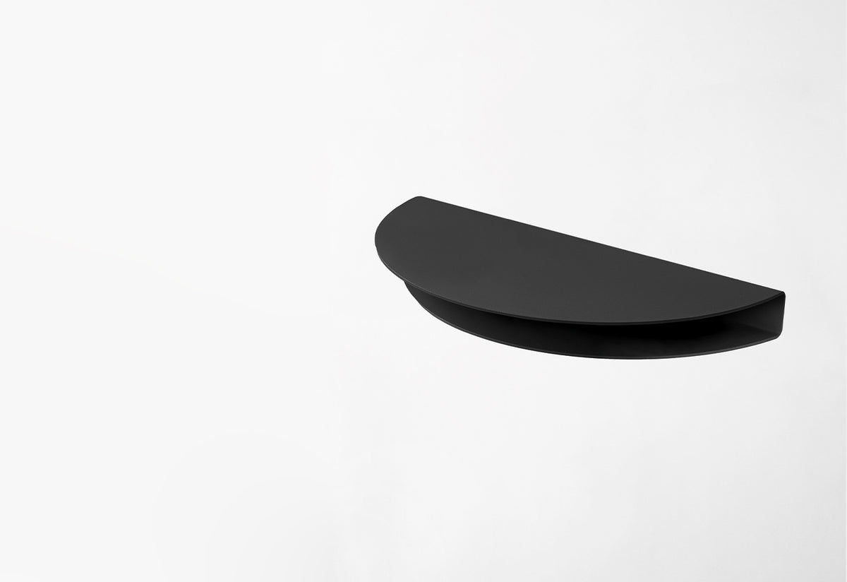 Half Moon Shelf, Moebe