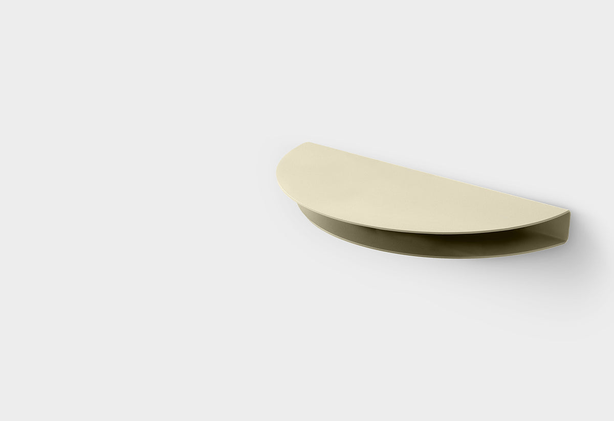Half Moon Shelf, Moebe