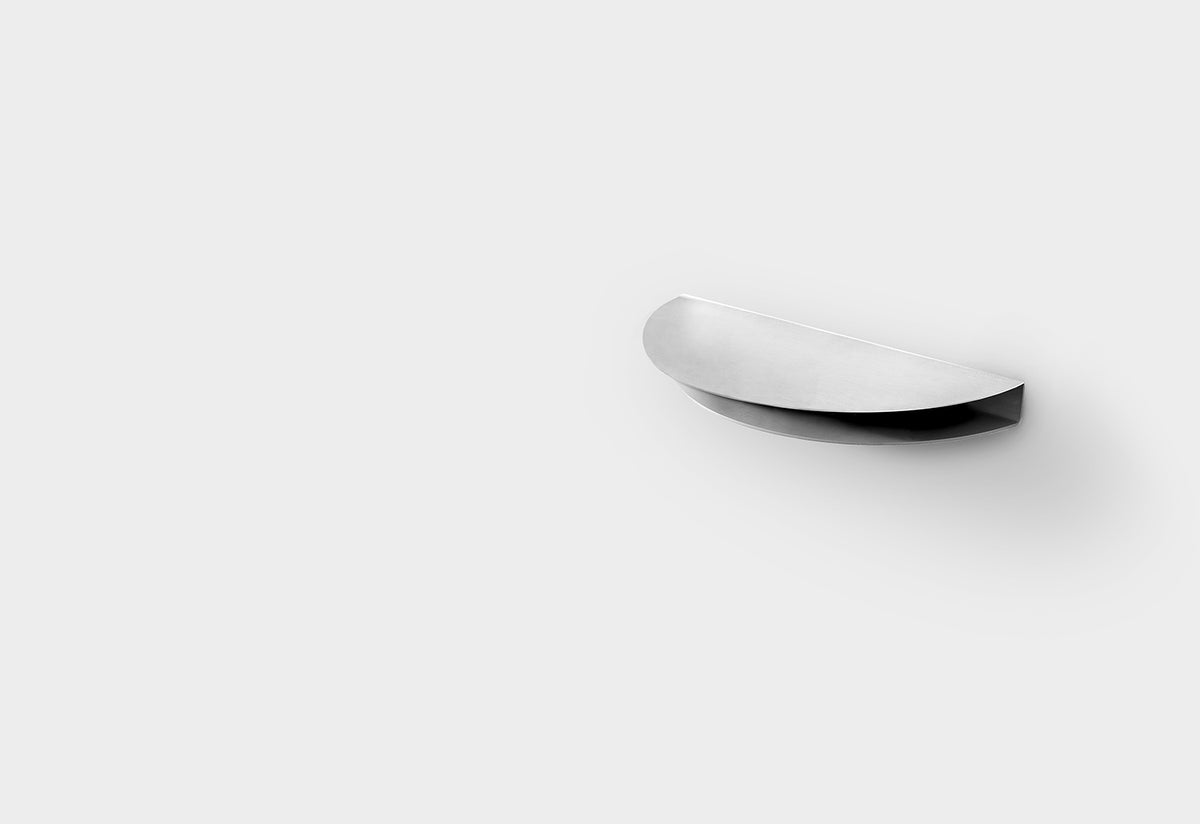 Half Moon Shelf, Moebe