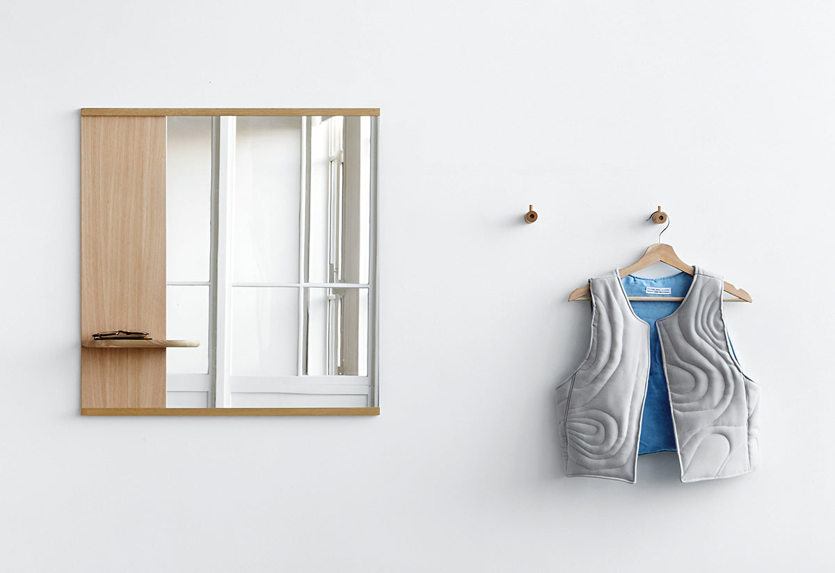 Mirror With A Shelf, Moebe