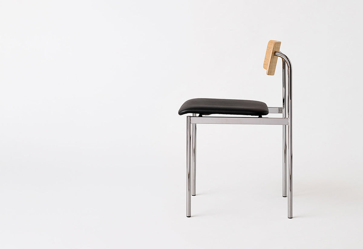 Offset Chair | Upholstered Seat, Moebe