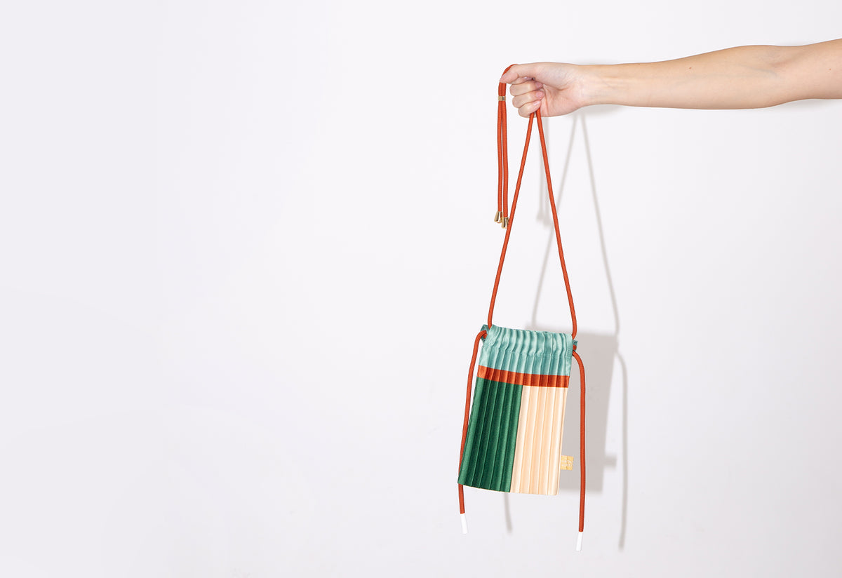 Pleated Mini Bag, Multitudes