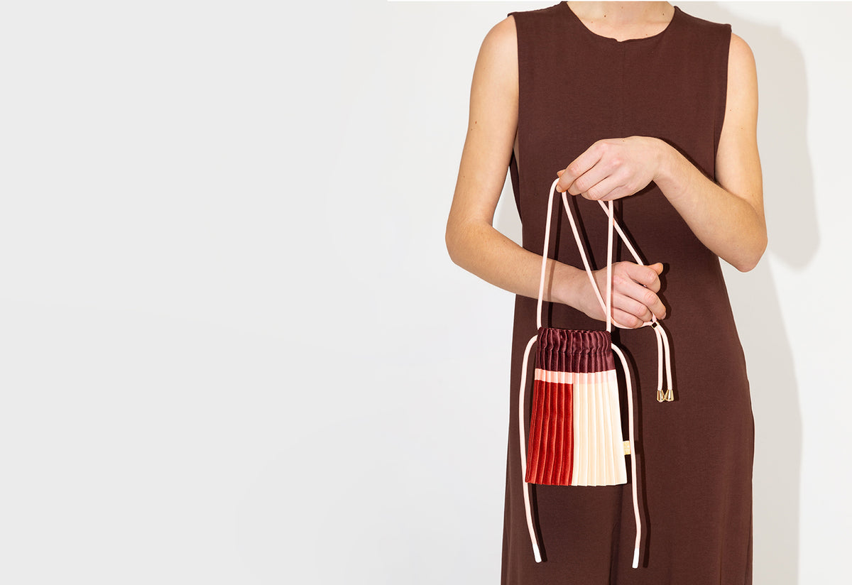 Pleated Mini Bag, Multitudes