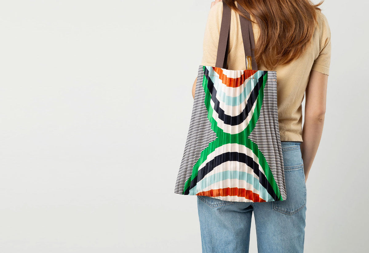 Pleated Tote | Naxos, Multitudes