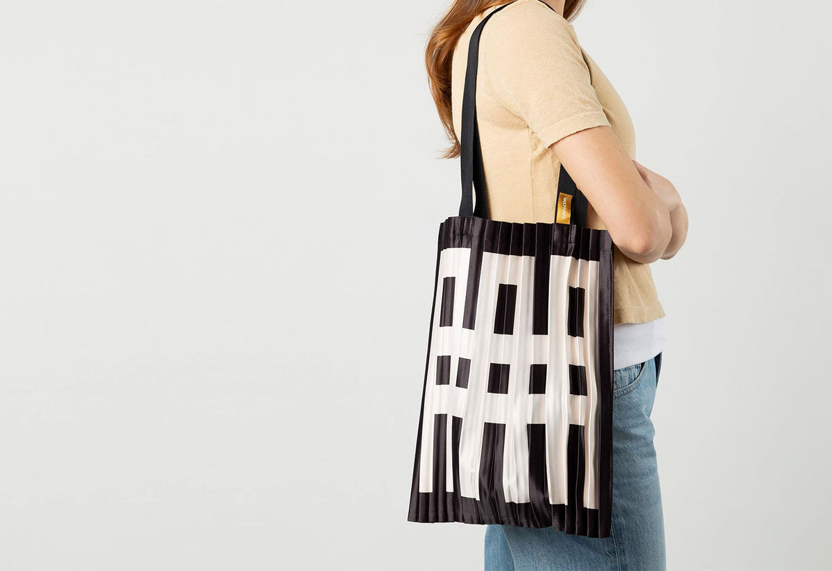 Pleated Tote | Pozzallo, Multitudes