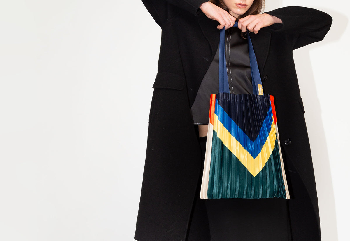 Pleated Tote | Rei, Multitudes