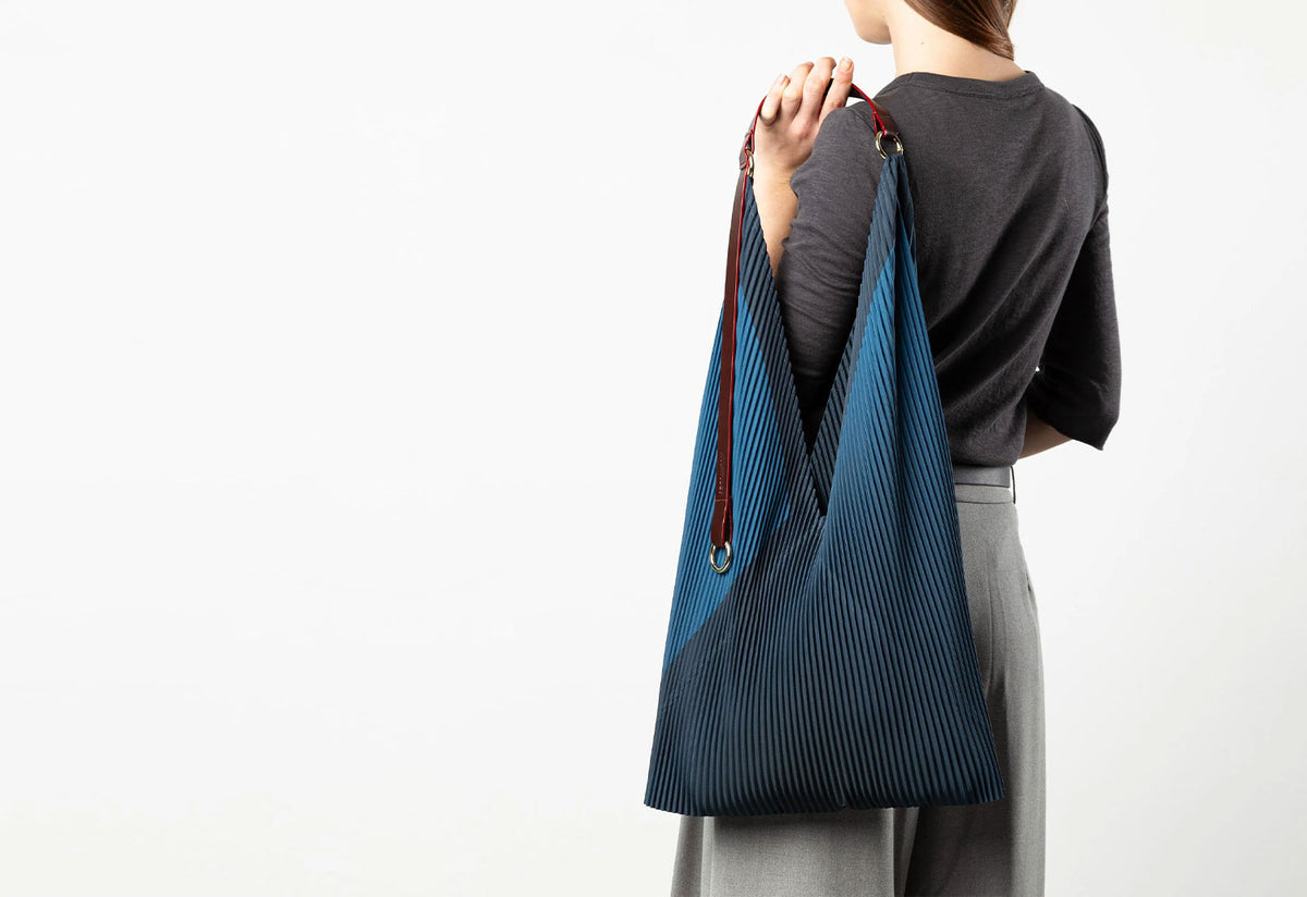 Pleated Y Bag | Charlize, Multitudes