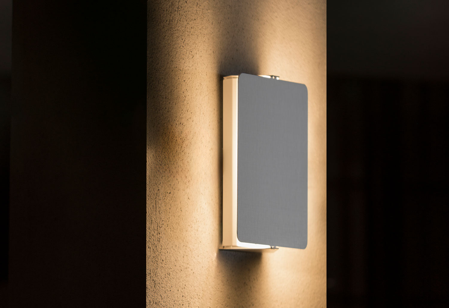 Nemo Lighting Applique a Volet Pivotant | twentytwentyone