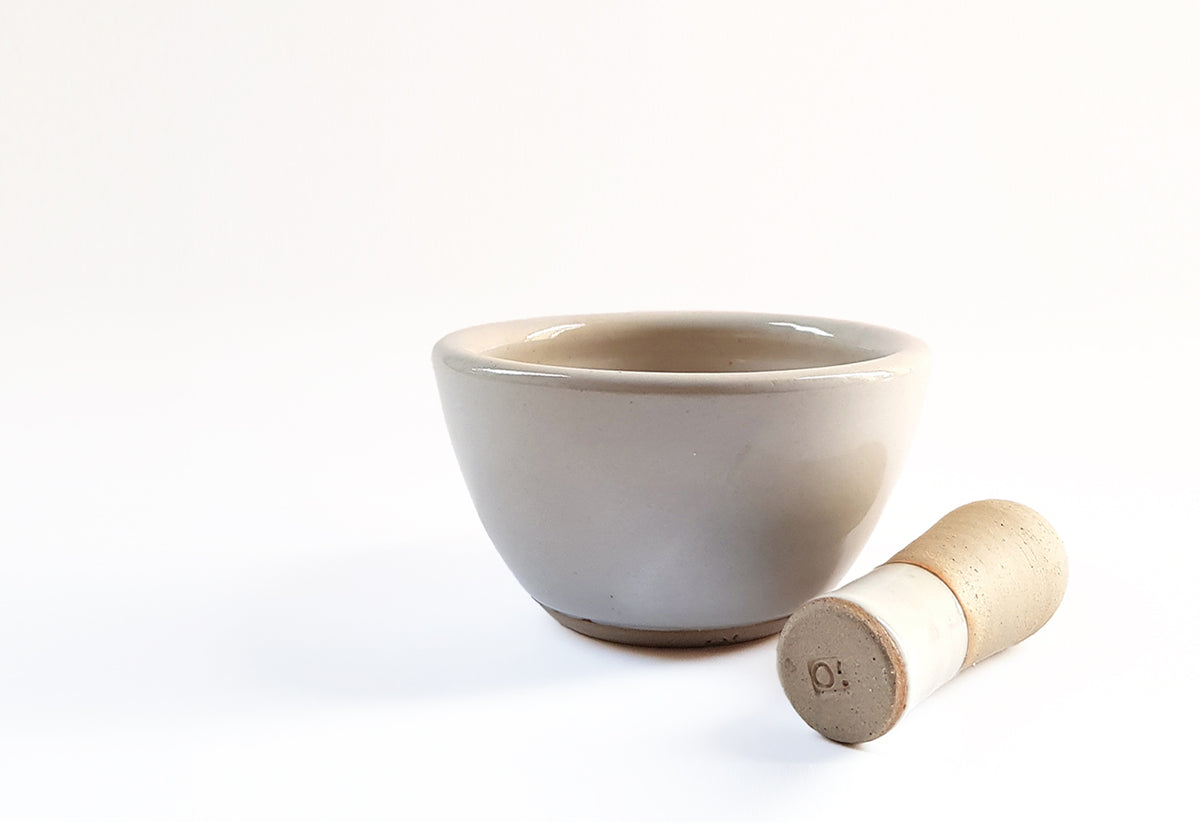 Grinding Bowl + Pestle, Pat oleary