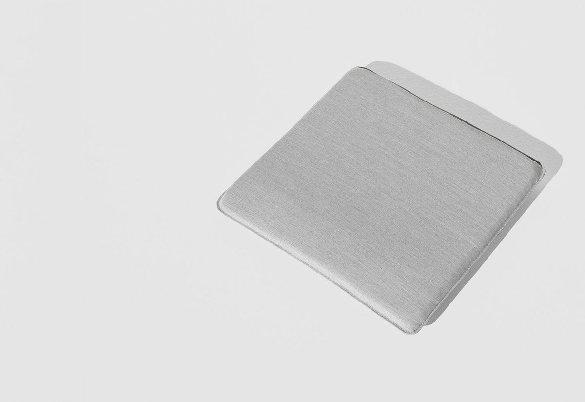 Week-End Lounge Chair, Studio brichetziegler, Petite friture
