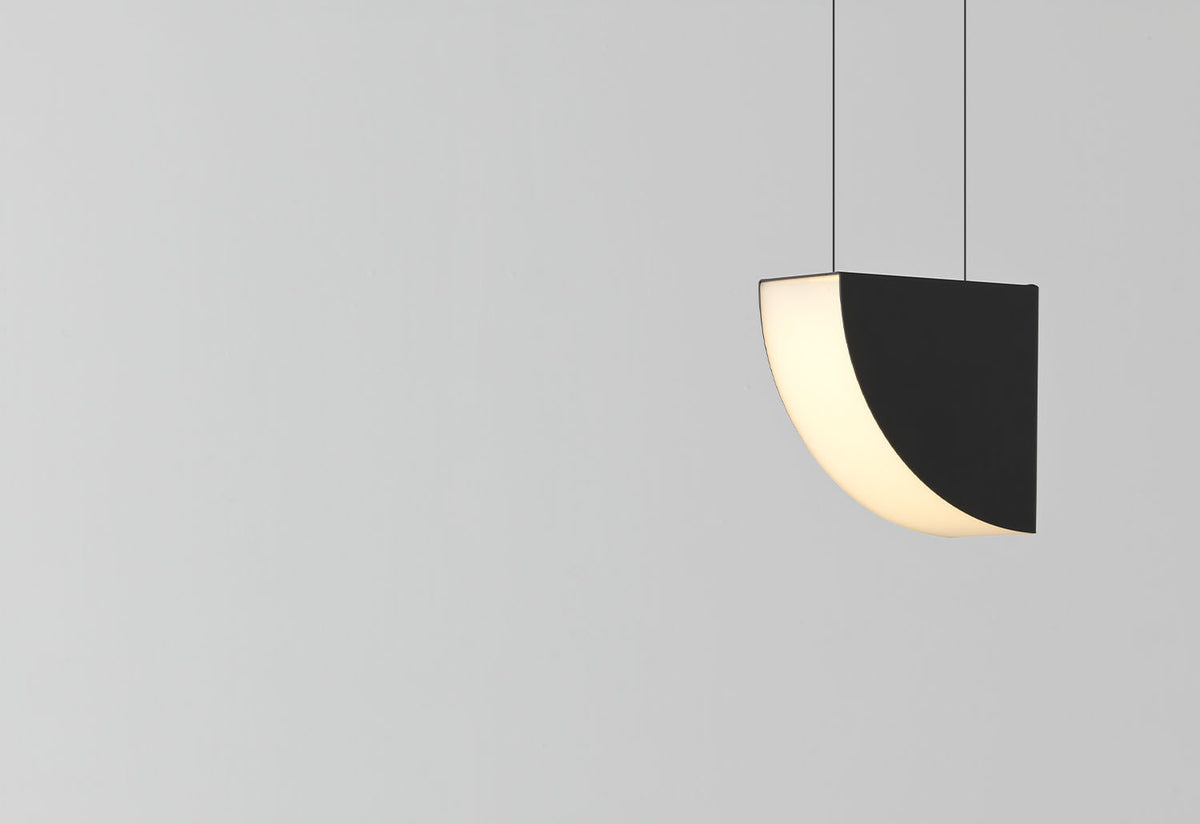 Phase Pendant Small, Estudio persona, Resident