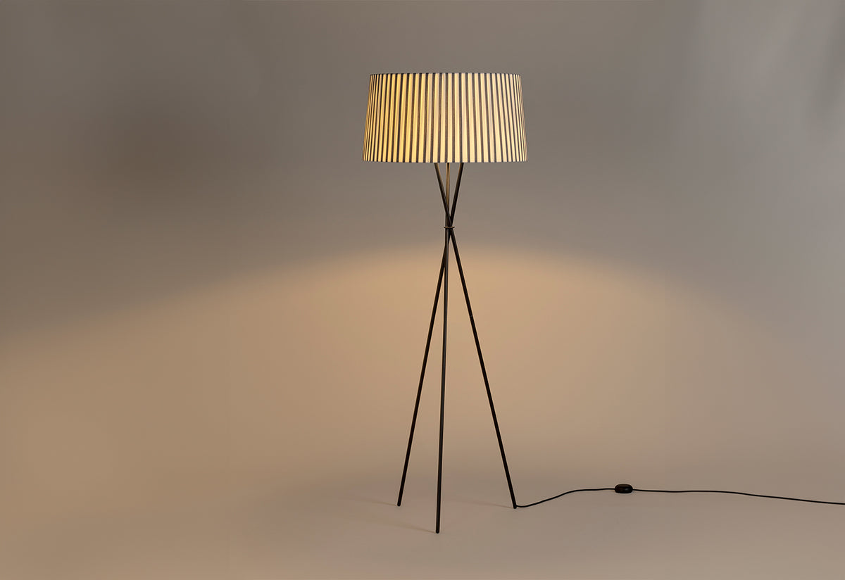 Tripode G5 floor lamp, 1997, Equipo santa and cole, Santa and cole