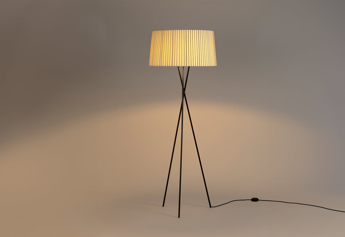 Tripode G5 floor lamp, 1997, Equipo santa and cole, Santa and cole