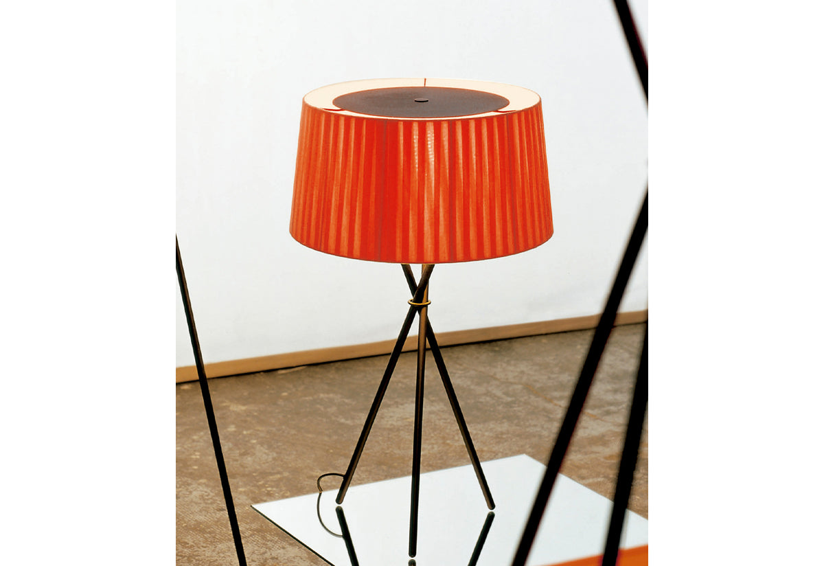 Tripode G6 table lamp, 2002, Equipo santa and cole, Santa and cole