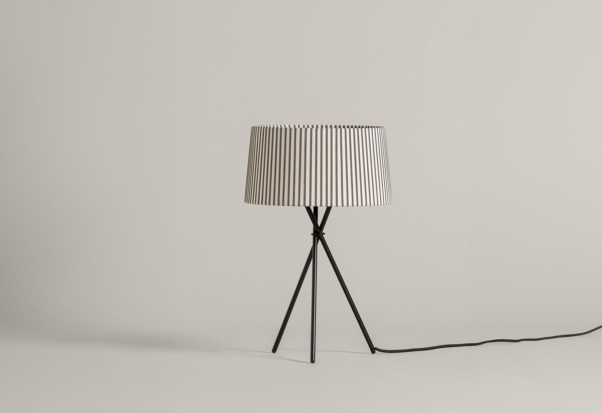 Tripode M3 Table Lamp, Equipo santa and cole, Santa and cole