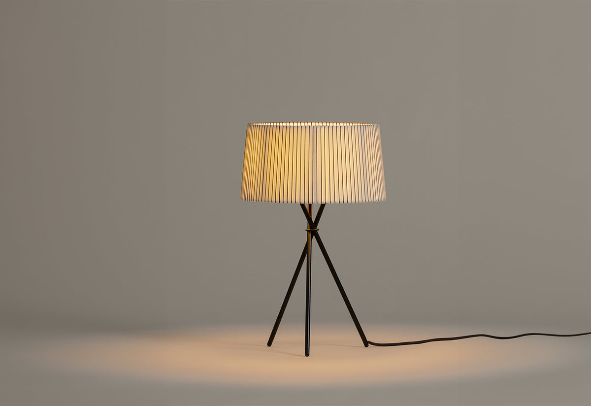 Tripode M3 Table Lamp, Equipo santa and cole, Santa and cole