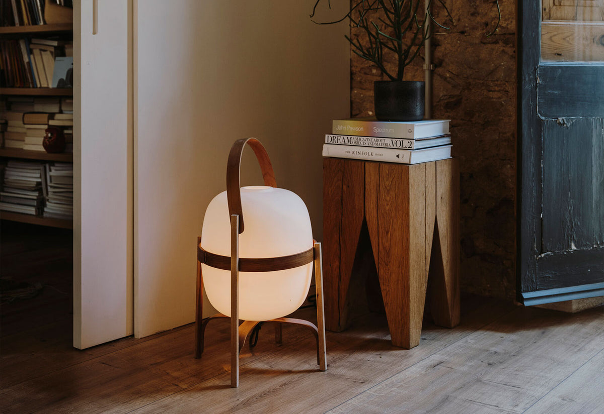 Cesta Table Lamp, Miguel mila, Santa and cole