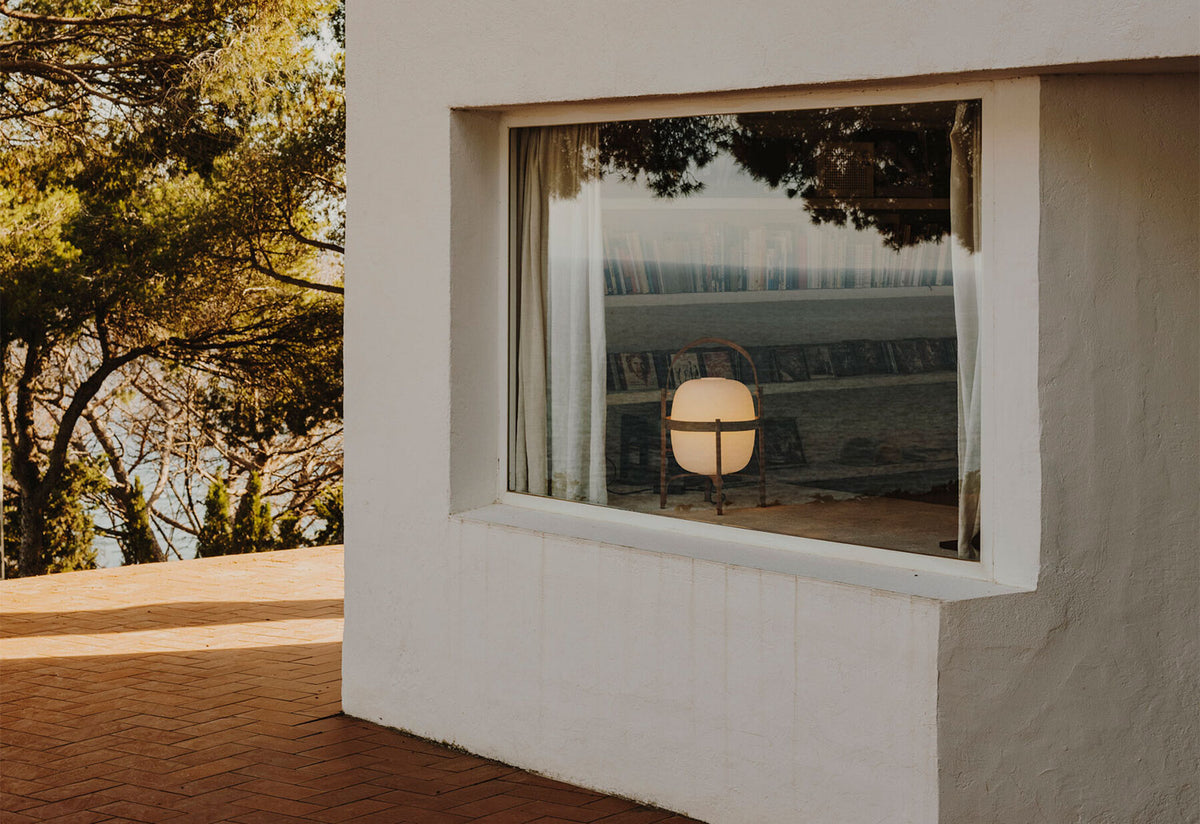 Cesta Table Lamp, Miguel mila, Santa and cole