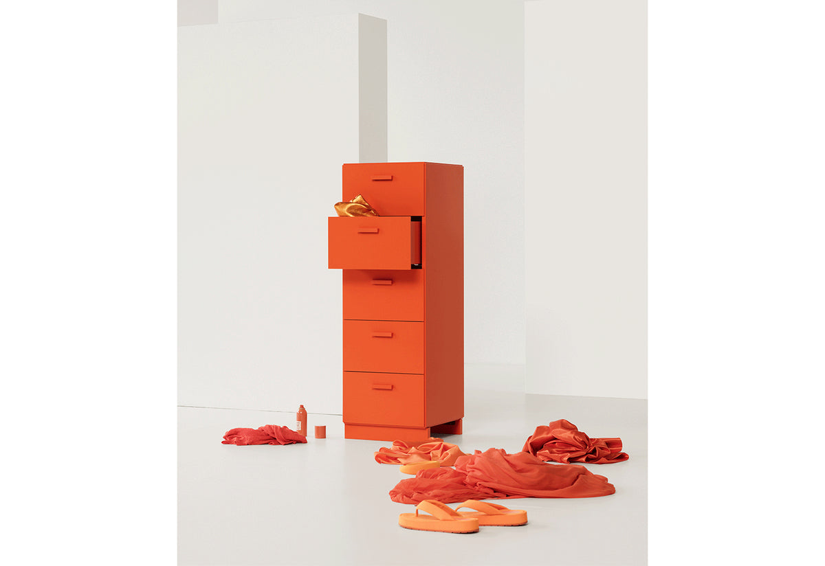 Relief Drawers | Tall, Taf architects, String