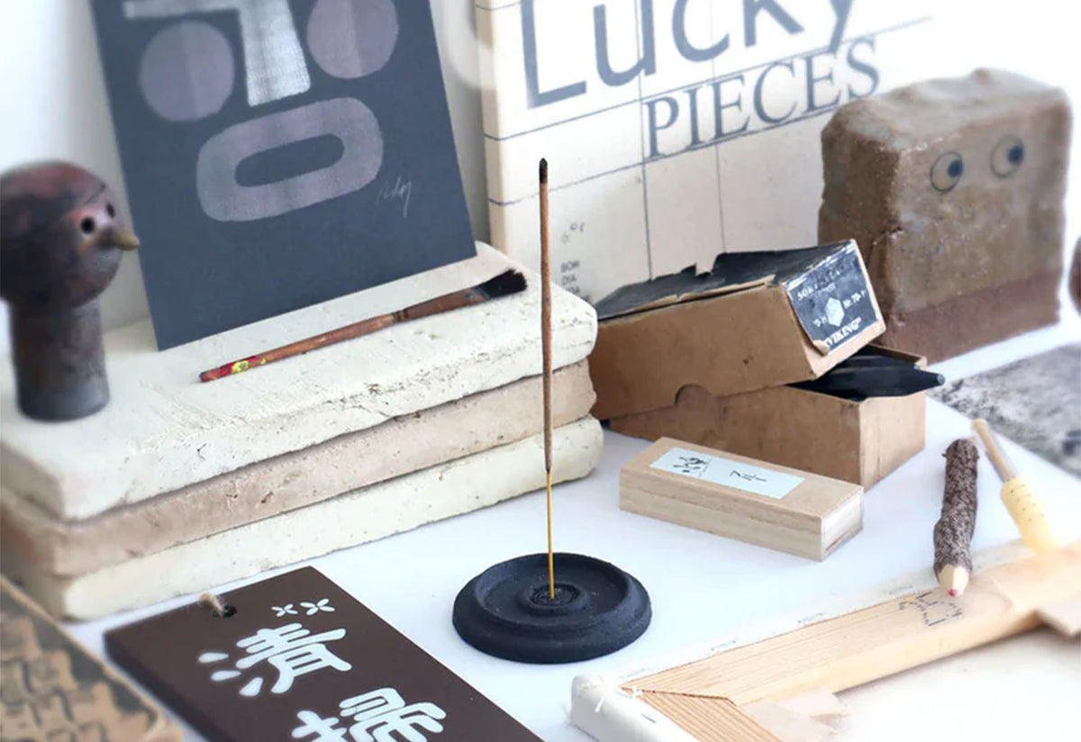 Arhoj Incense, Studio arhoj