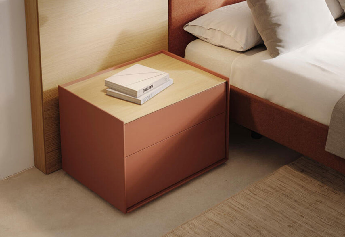 Bera Bedside Table, Ibon arrizabalaga, Treku