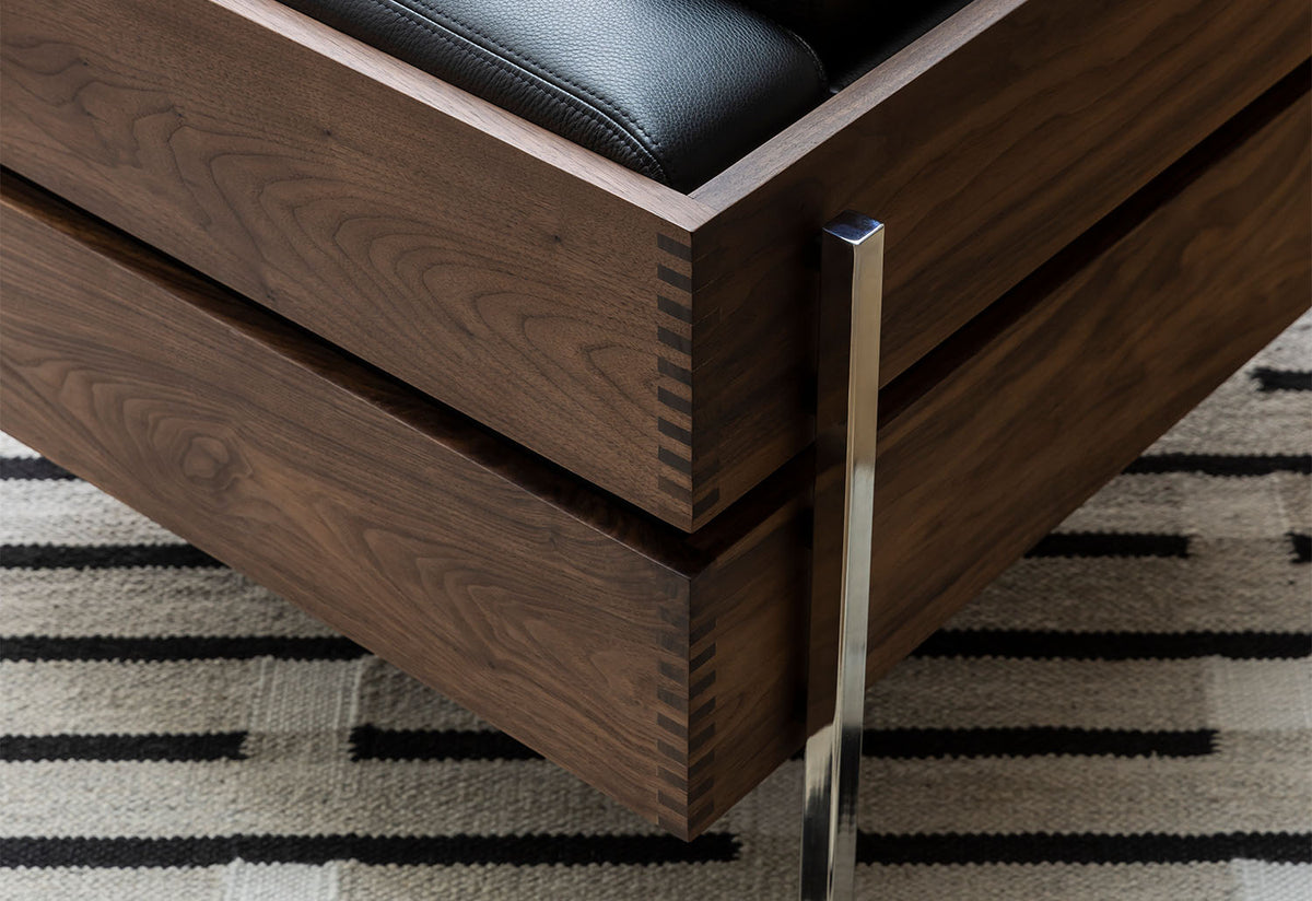Forum Armchair, Robin day, Case furniture