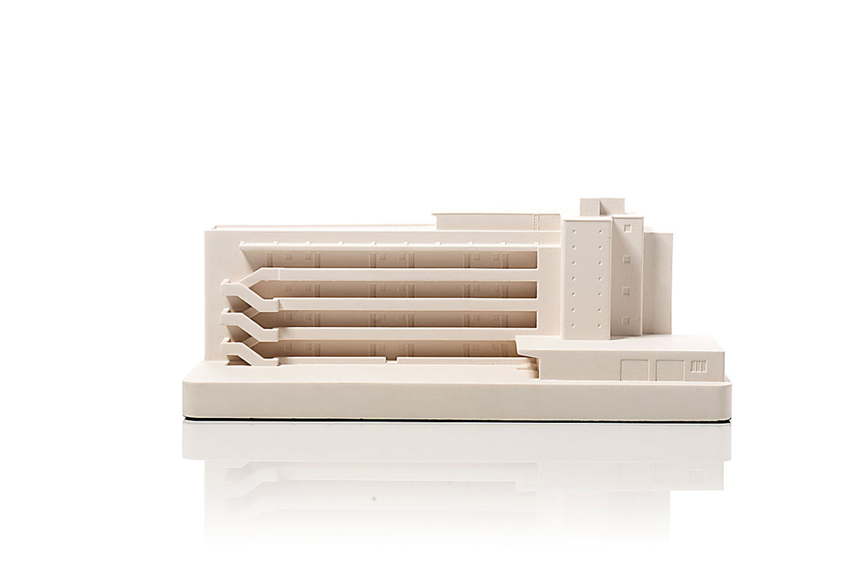 Isokon Building, Chisel and mouse