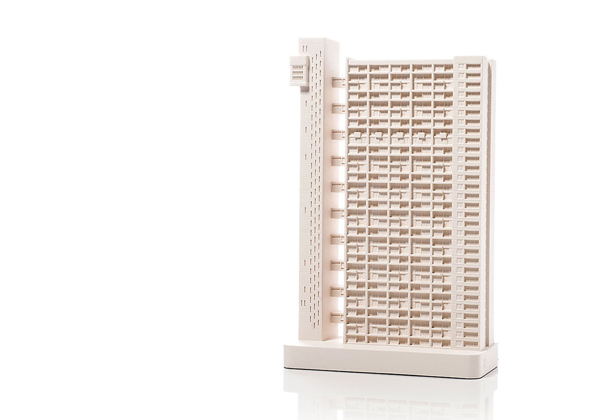 Trellick Tower, Chisel and mouse