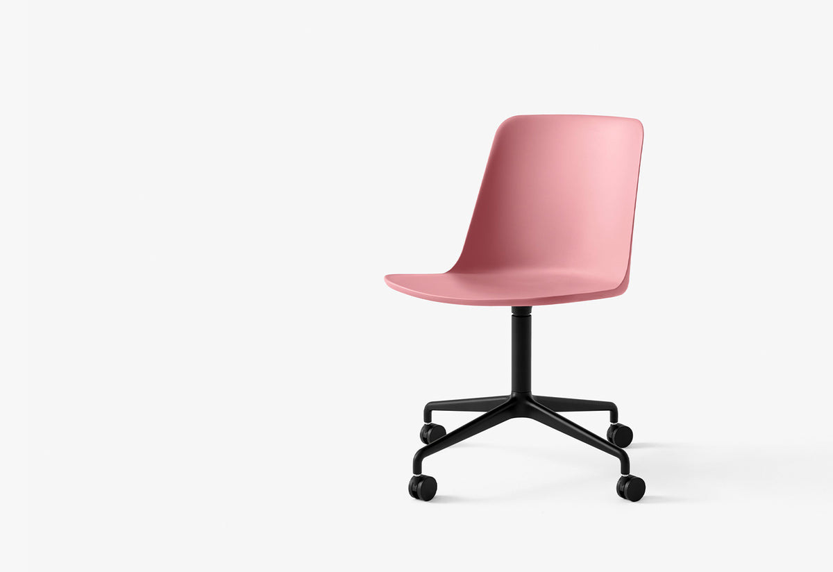 Rely Swivel Chair | Castors, Hee welling, Andtradition