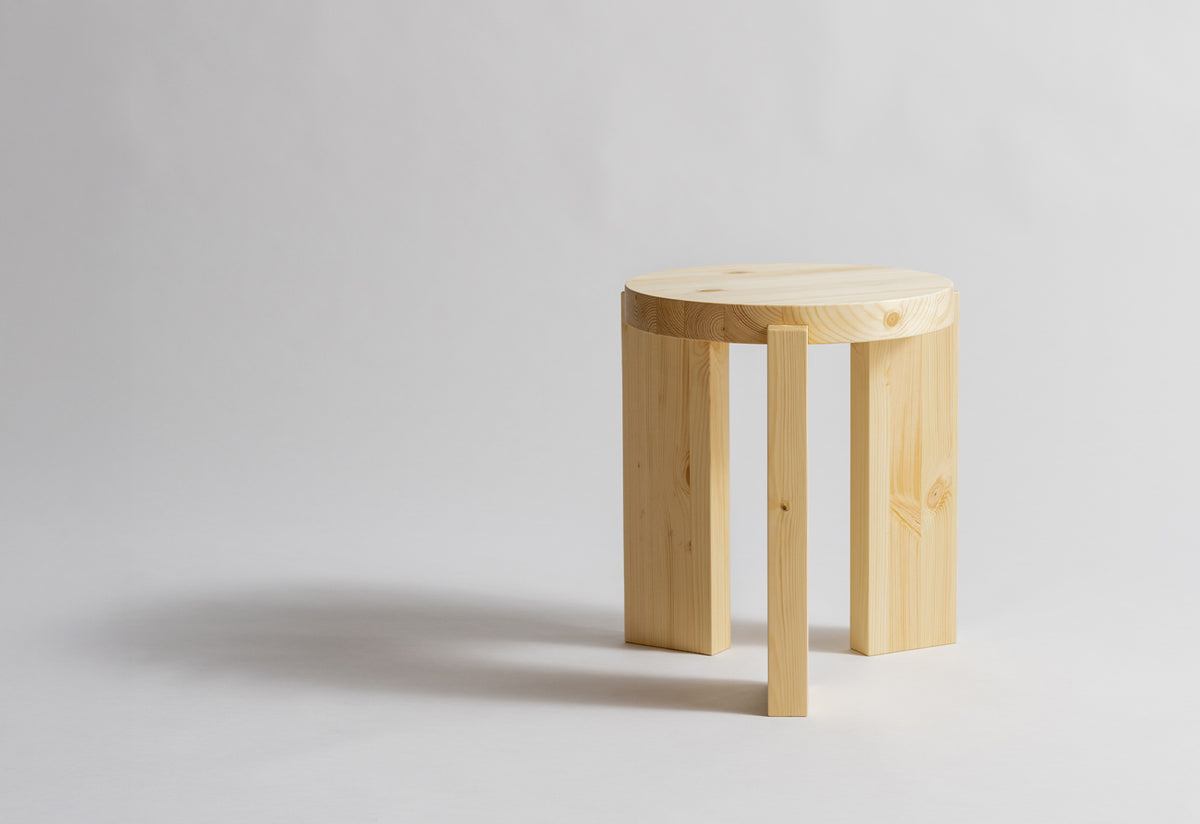 001 Stool, Fredrik paulsen, Vaarnii