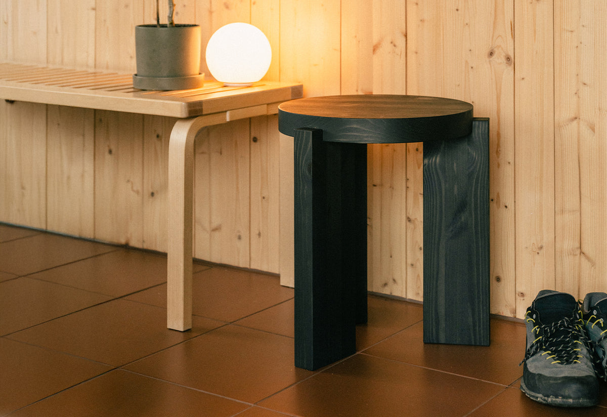 001 Stool, Fredrik paulsen, Vaarnii