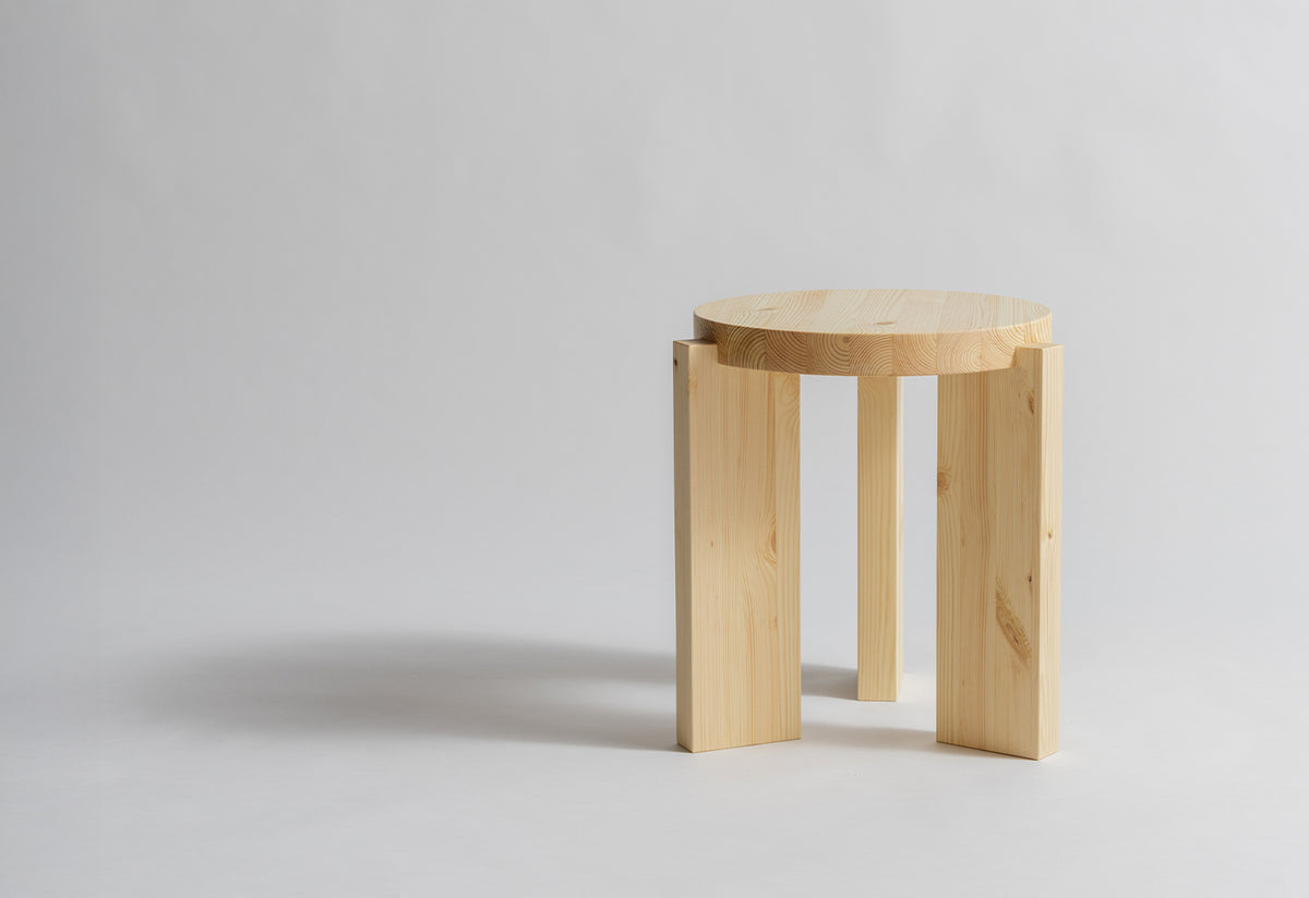 001 Stool, Fredrik paulsen, Vaarnii