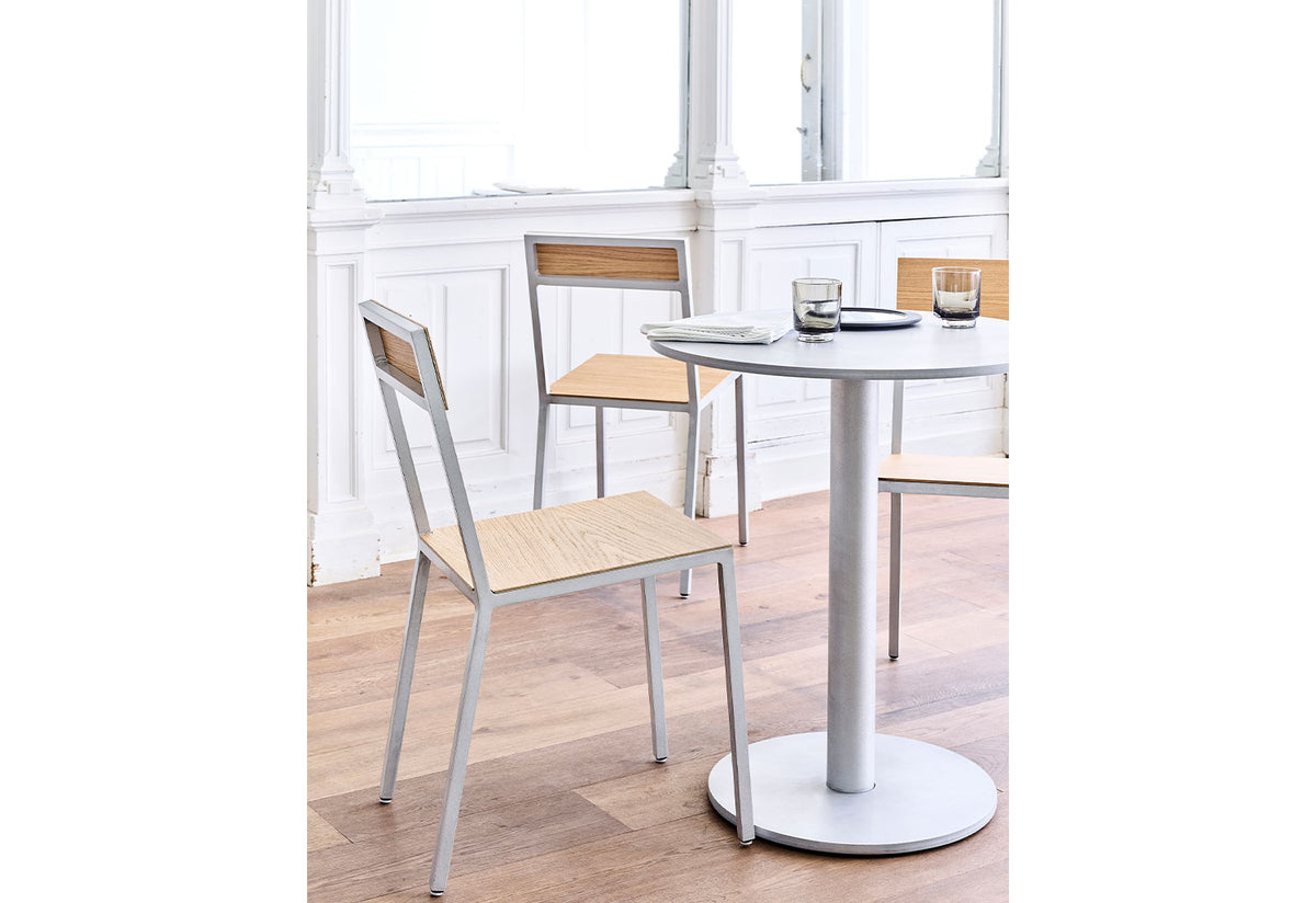 Alu Round Table, Muller van severen, Valerie objects