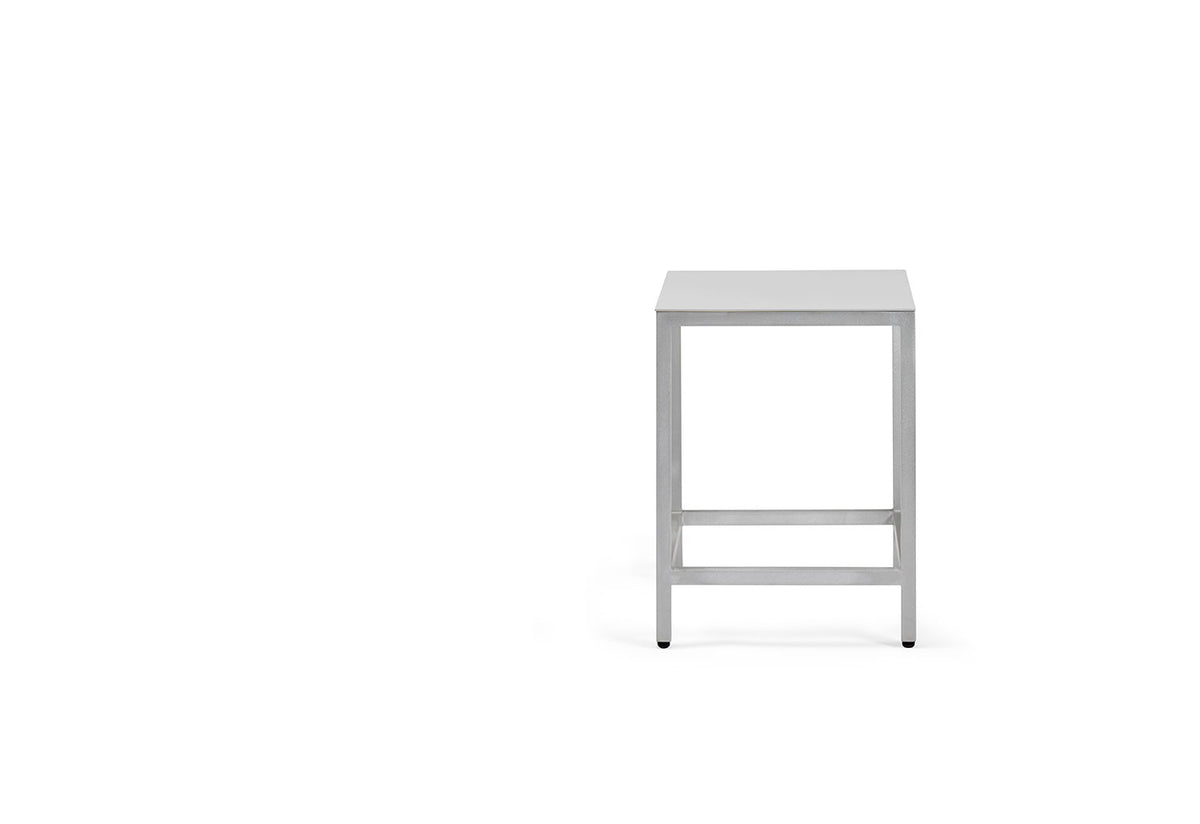 Alu Stool, Muller van severen, Valerie objects