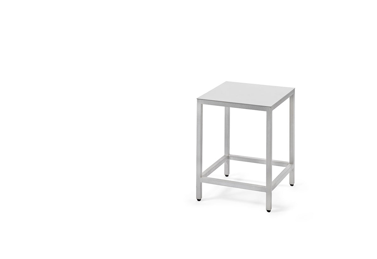 Alu Stool, Muller van severen, Valerie objects
