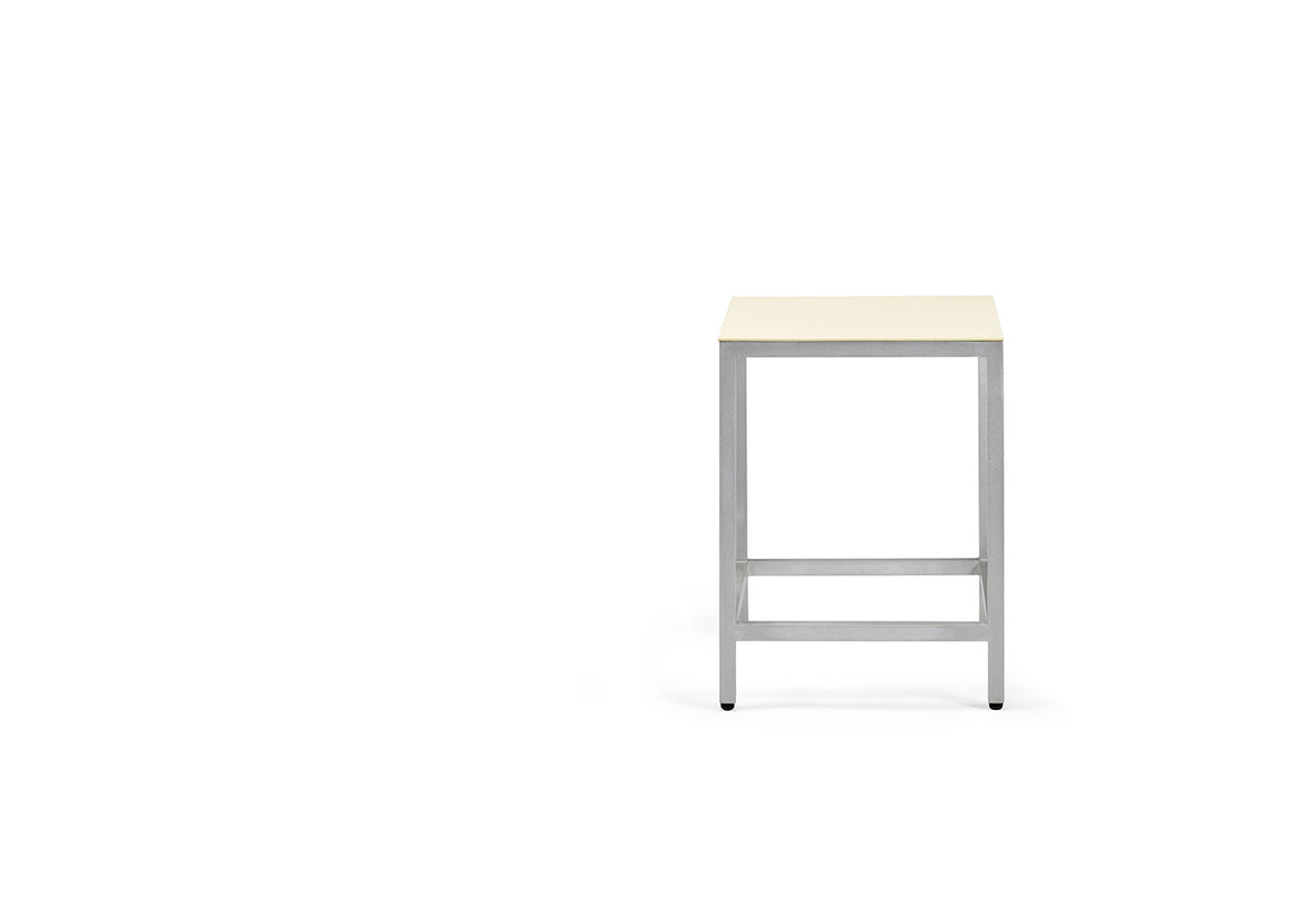Alu Stool, Muller van severen, Valerie objects