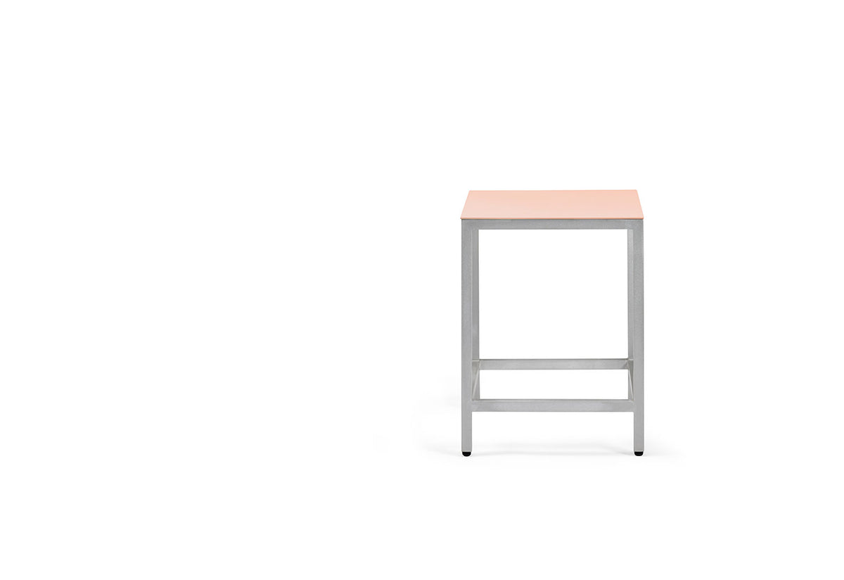 Alu Stool, Muller van severen, Valerie objects