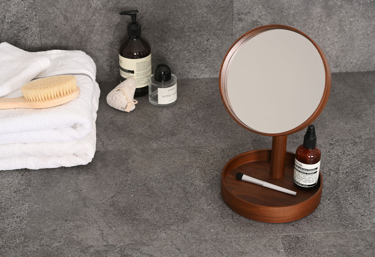 Boutique Look Magnifying Mirror, Lincoln rivers, Wireworks