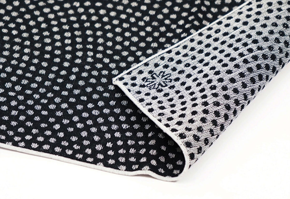 Oriented Handkerchief, Yoneori komon