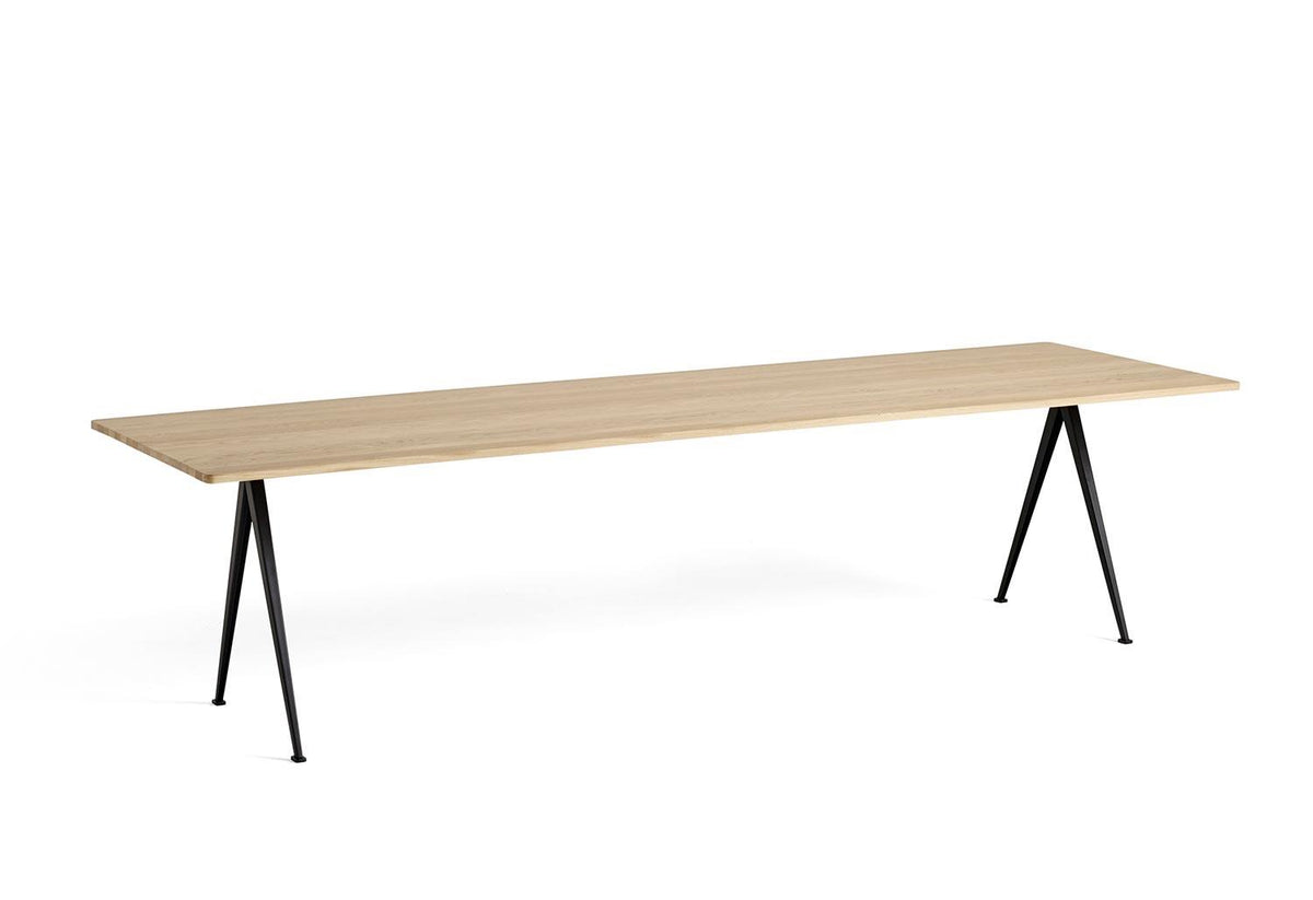 Pyramid Table, Wim rietveld, Hay