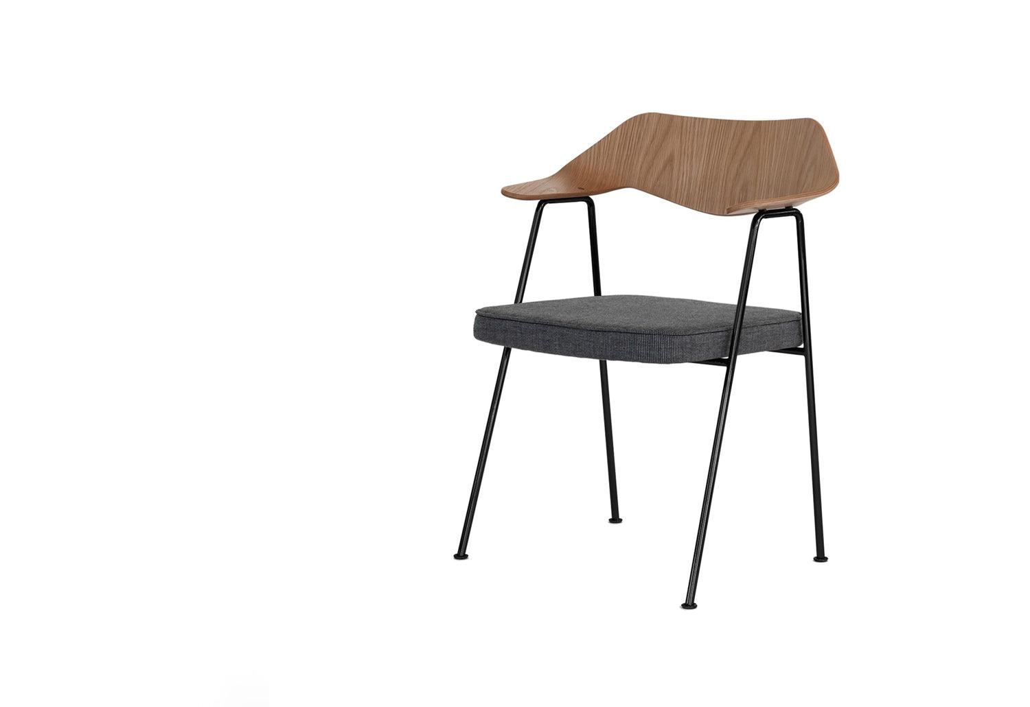 Case Furniture 675 Armchair | twentytwentyone