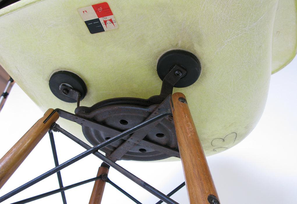 Eames PAW Swivel chair | 1950