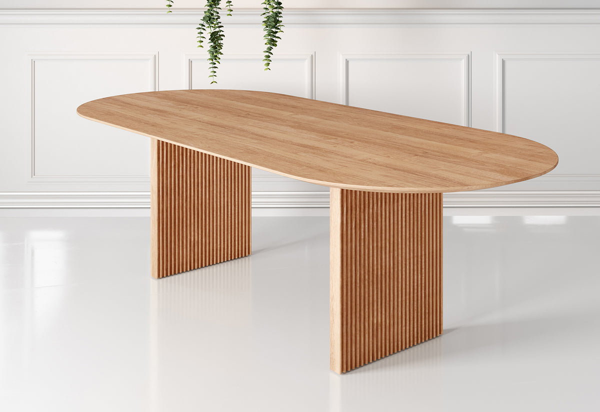 DK3 Ten Table Oval | twentytwentyone | 370 x 105 / 74cm / Wild oak